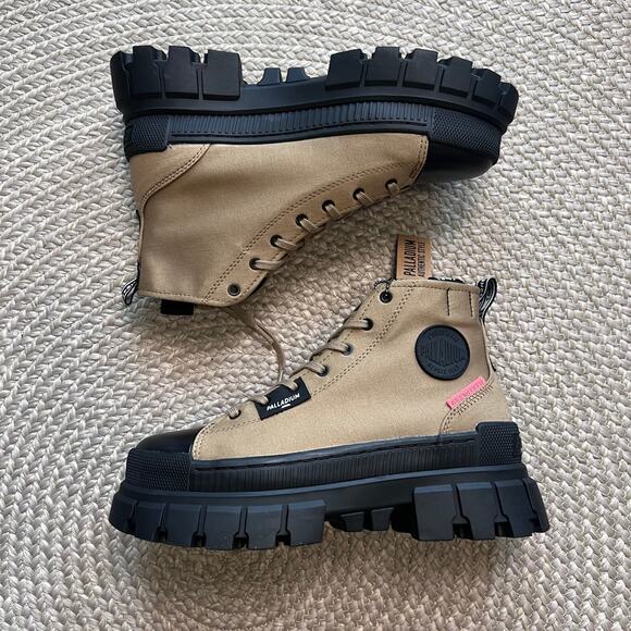 Palladium REVOLT HI TX Sz Womens 9 - Picture 1 of 6